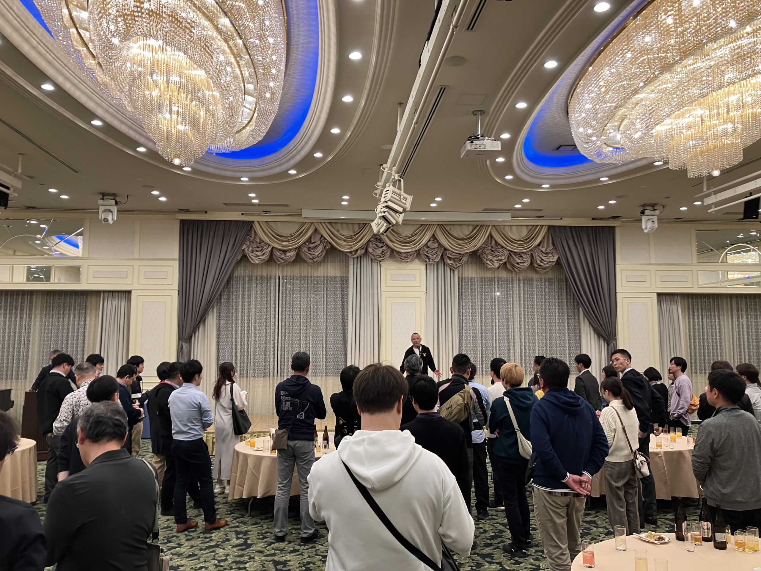 懇親会の様子
